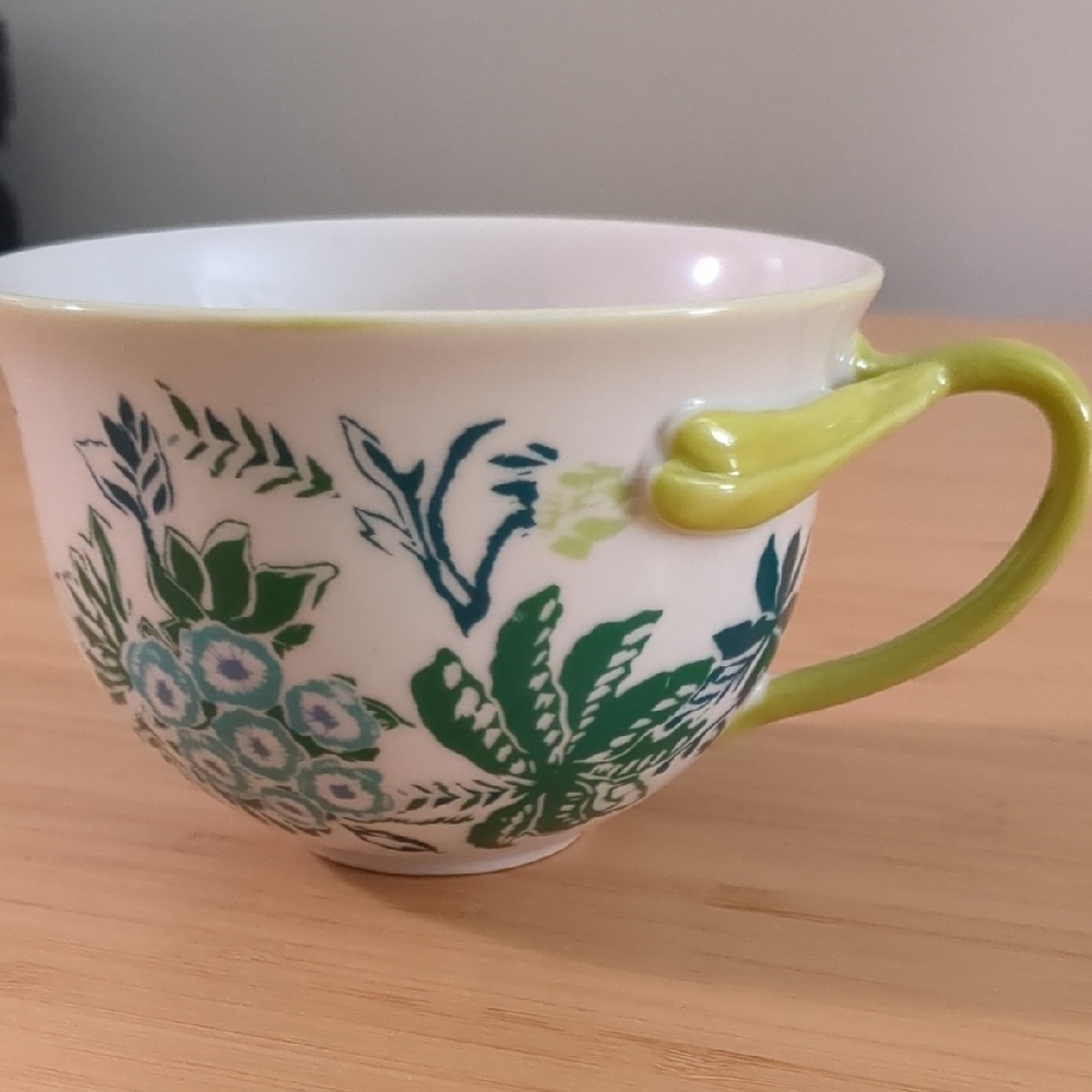 Anthropologie Arboretum Floral Ceramic Mug Large Tea cup Teacup Green Handle